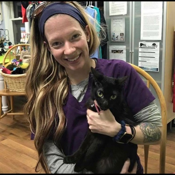 Meet your Posher, Jen - Picture 1 of 1